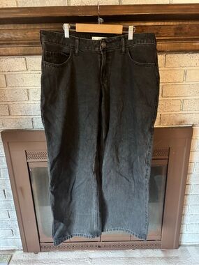 Hollister Low-Rise Baggy Black Washed Jeans 12Short